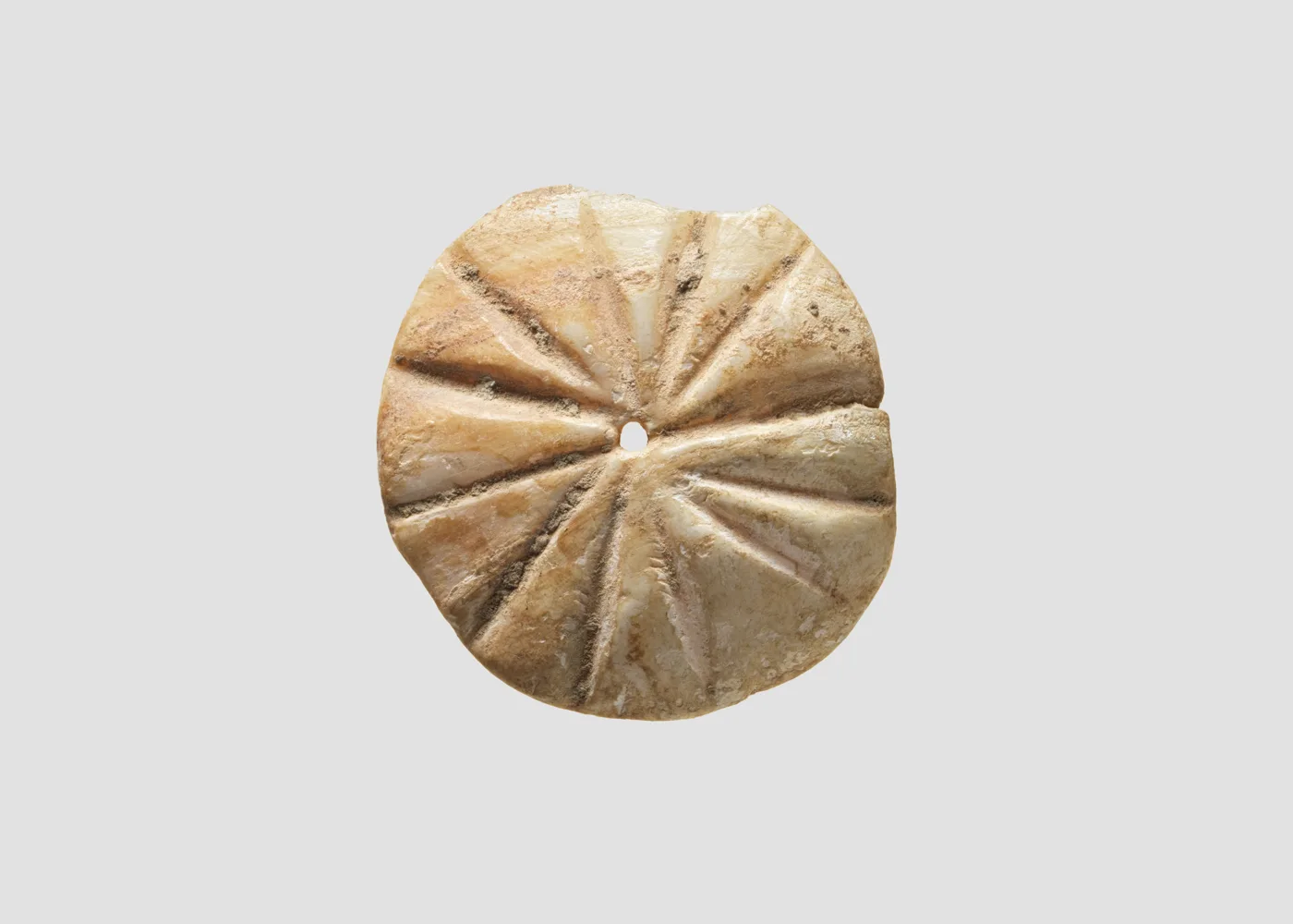 Button — تصویر رکورد موزهٔ متروپولیتن (دسترسی آزاد)
