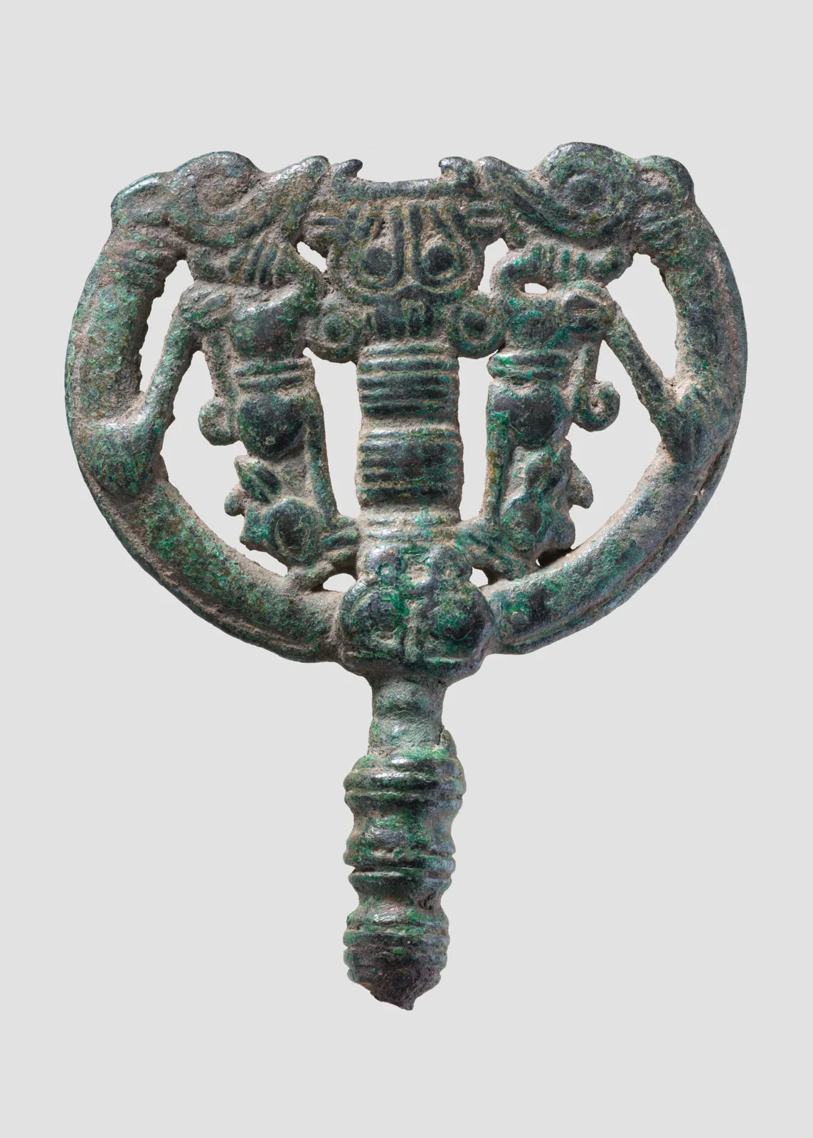 Openwork pin — تصویر رکورد موزهٔ متروپولیتن (دسترسی آزاد)