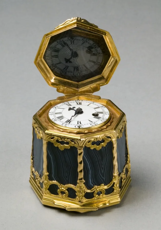 Snuff Box with Clock — تصویر رکورد موزهٔ هنر کلیولند (دسترسی آزاد)