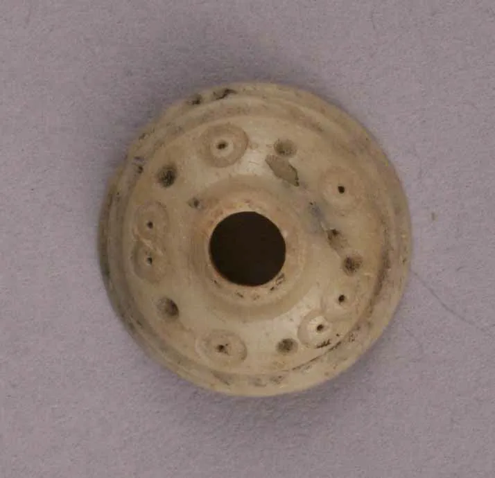 Button or Bead — تصویر رکورد موزهٔ متروپولیتن (دسترسی آزاد)