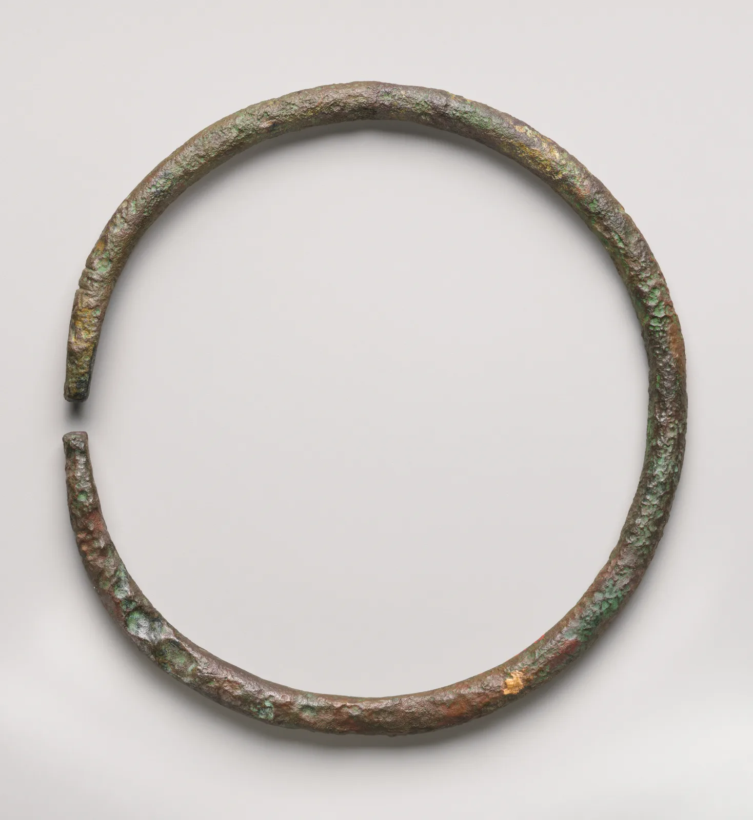Bracelet — تصویر رکورد موزهٔ متروپولیتن (دسترسی آزاد)