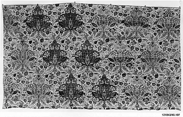 Textile Fragment — تصویر رکورد موزهٔ متروپولیتن (دسترسی آزاد)