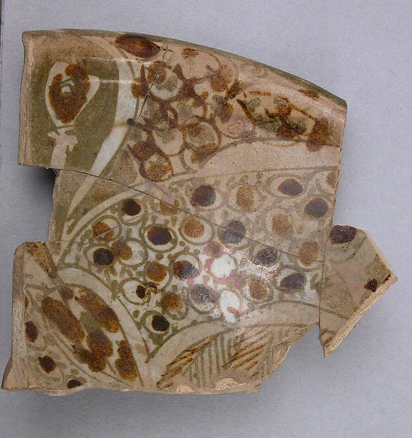 Ceramic Fragment — تصویر رکورد موزهٔ متروپولیتن (دسترسی آزاد)