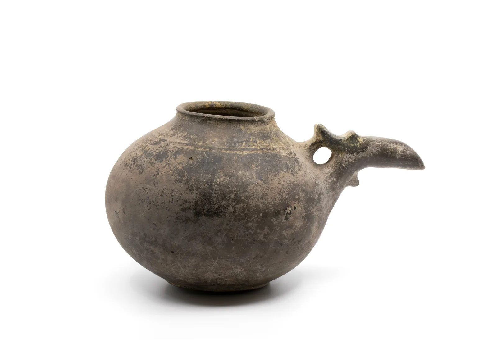 Spouted pitcher — تصویر رکورد موزهٔ متروپولیتن (دسترسی آزاد)