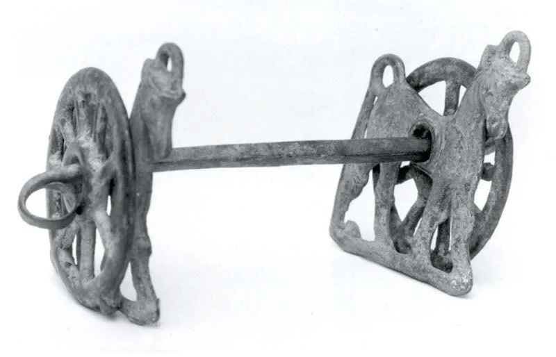 Horse bit with cheekpieces in form of a horse and wheel — تصویر رکورد موزهٔ متروپولیتن (دسترسی آزاد)