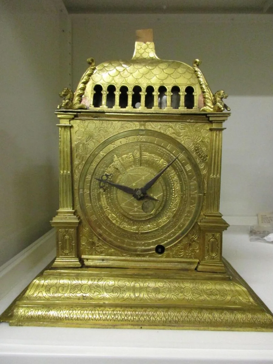 Astronomical clock — تصویر رکورد موزهٔ ویکتوریا و آلبرت