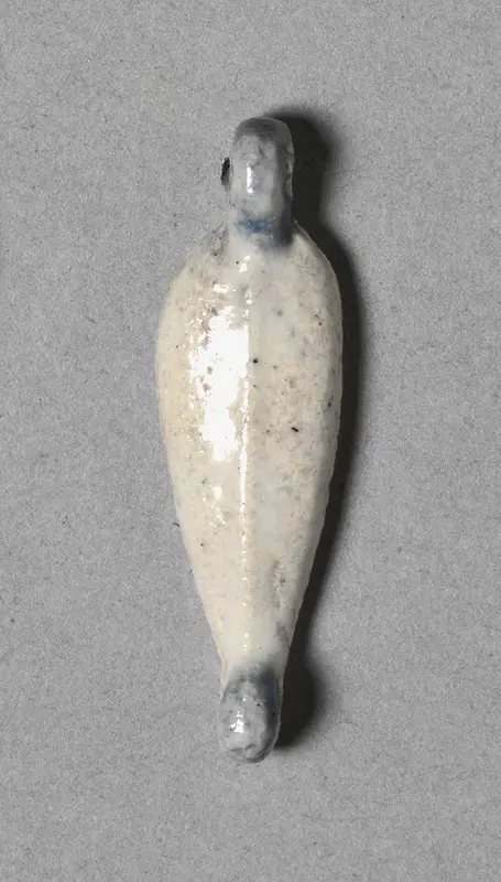 Petal-Shaped Bead — تصویر رکورد موزهٔ هنر کلیولند (دسترسی آزاد) — شمارهٔ رکورد 1919.618.g