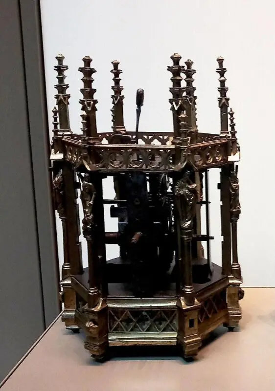 Chamber clock — تصویر رکورد موزهٔ ویکتوریا و آلبرت