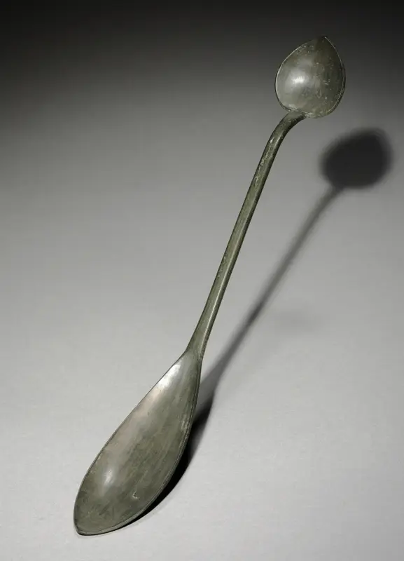 Spoon with Dual Heads — تصویر رکورد موزهٔ هنر کلیولند (دسترسی آزاد)