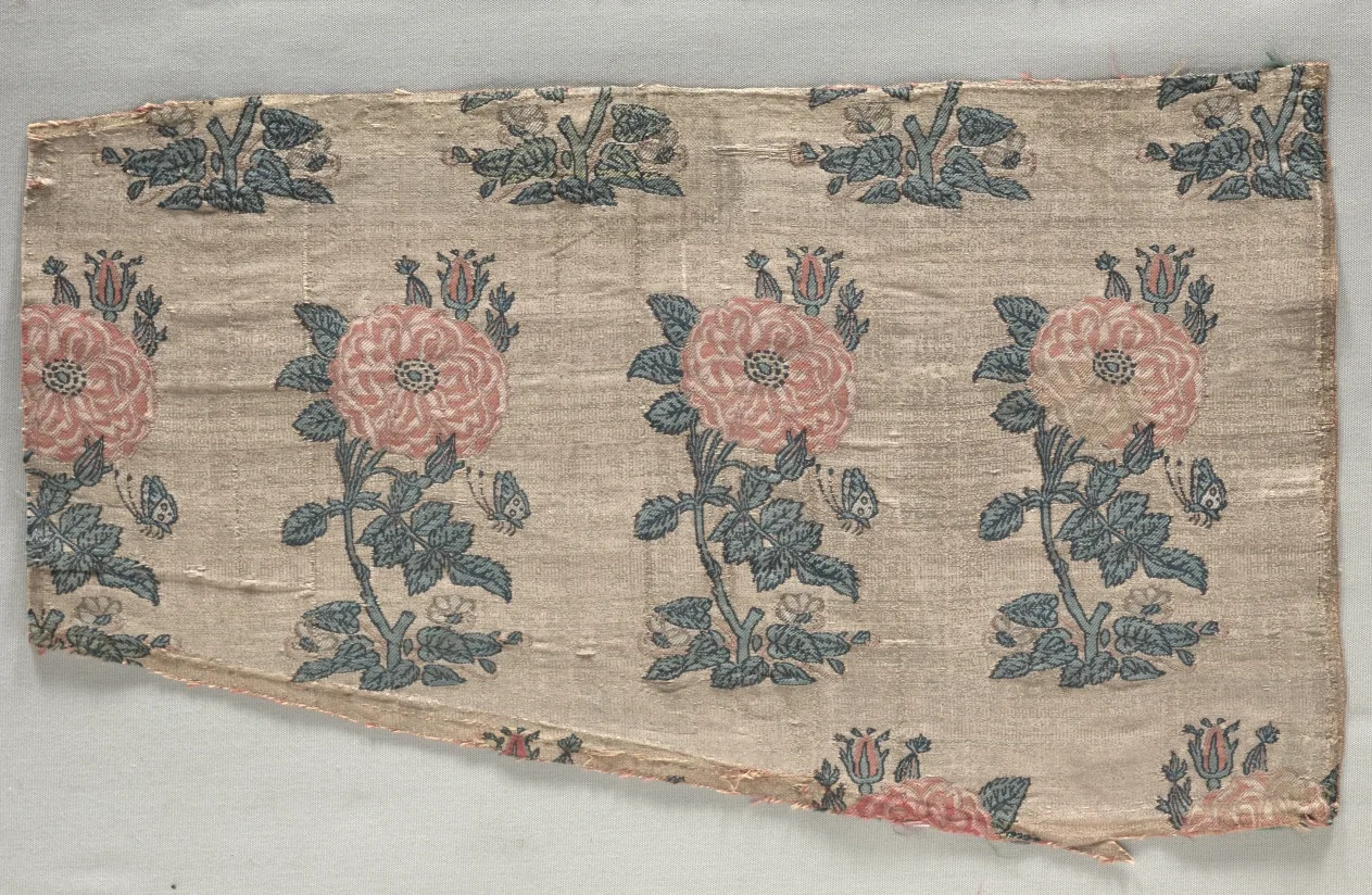 Sleeve with rose bushes and butterflies — تصویر رکورد موزهٔ هنر کلیولند (دسترسی آزاد)