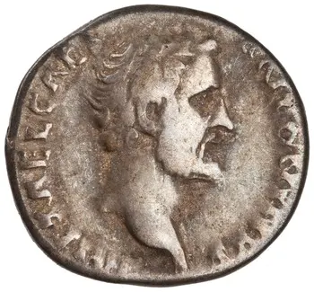 روی نمونهٔ موزه‌ای 1956.127.327 از این تیپ