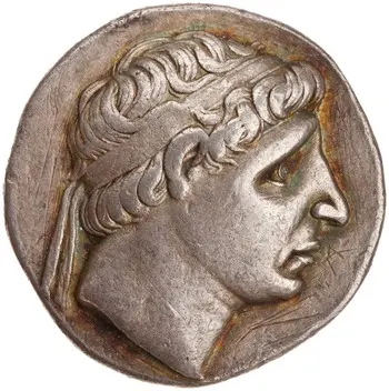 روی نمونهٔ موزه‌ای 1944.100.71827 از این تیپ