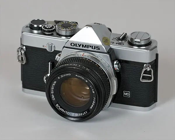 الیمپوس OM-1