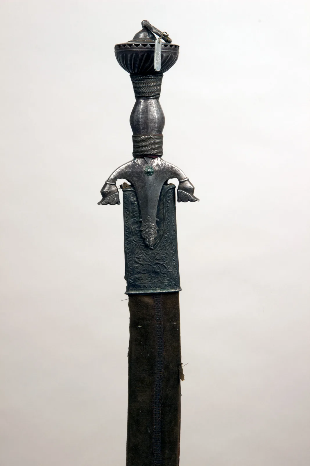 Sword with Scabbard — تصویر رکورد موزهٔ متروپولیتن (دسترسی آزاد)