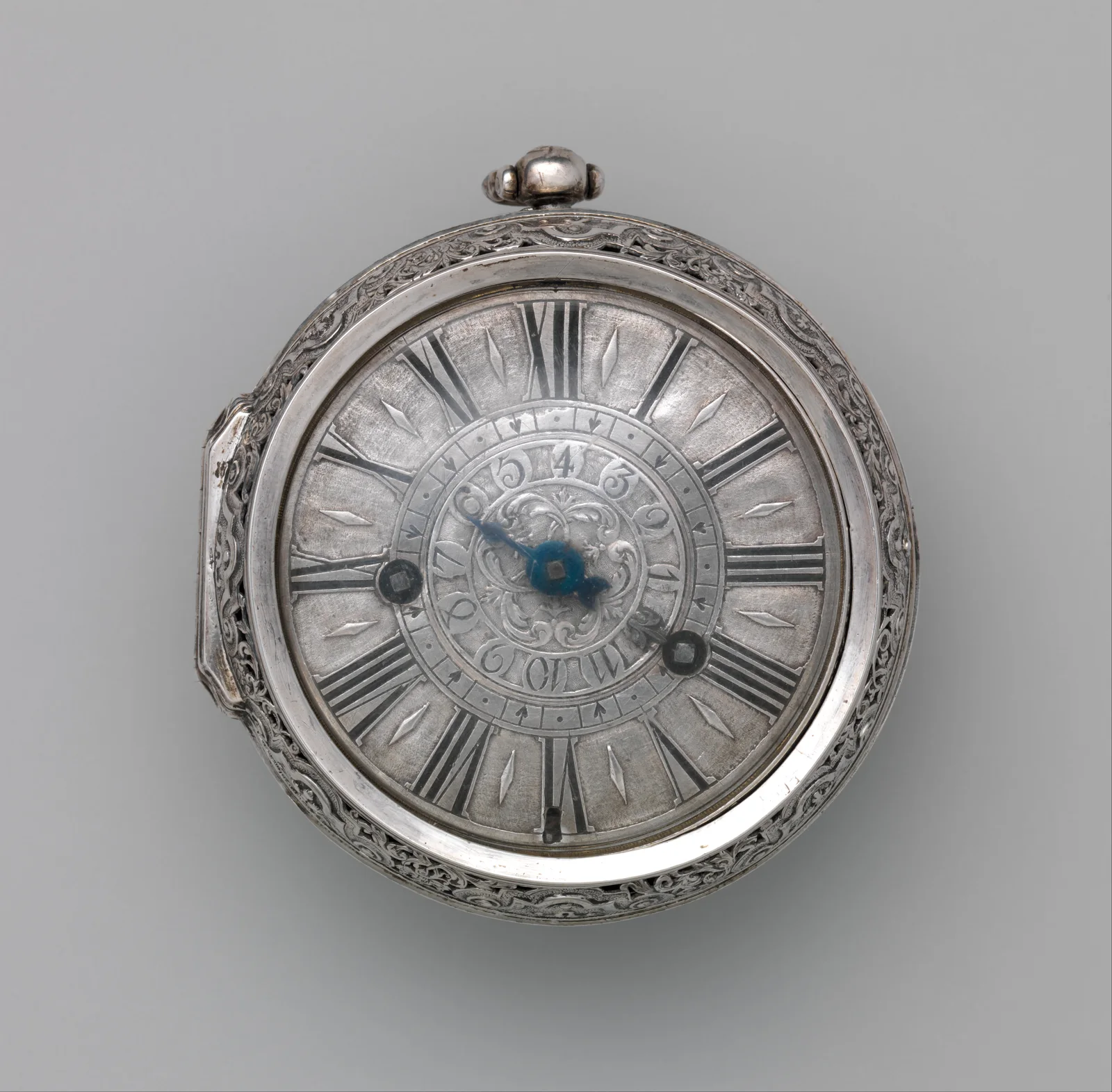 Pair-case watch with alarm — تصویر رکورد موزهٔ متروپولیتن (دسترسی آزاد)