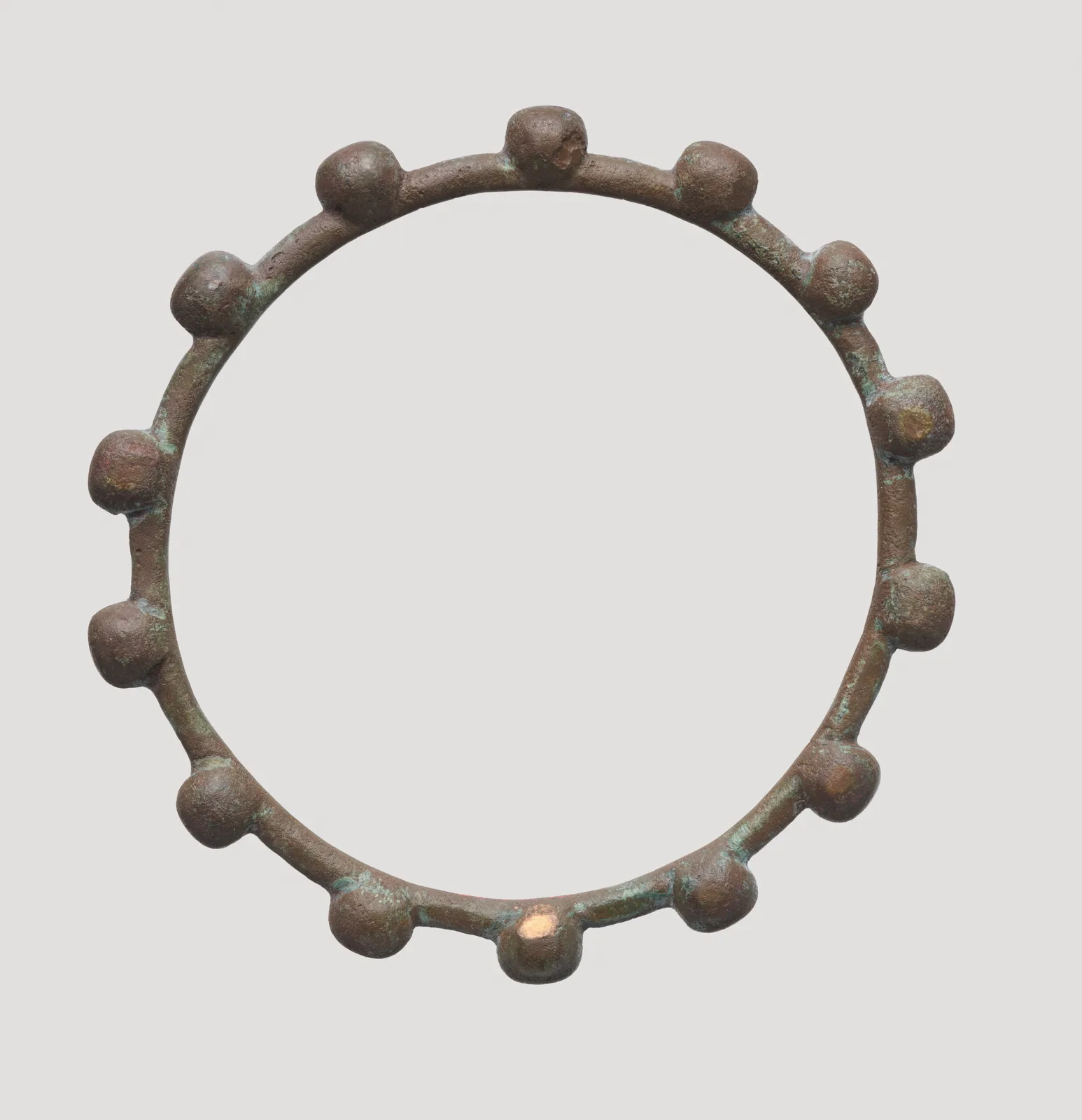 Bracelet — تصویر رکورد موزهٔ متروپولیتن (دسترسی آزاد)
