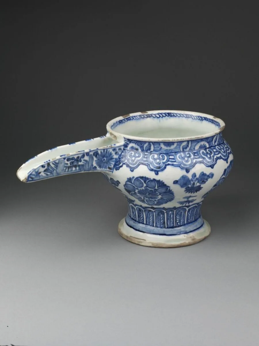 Pouring bowl — تصویر رکورد موزهٔ ویکتوریا و آلبرت