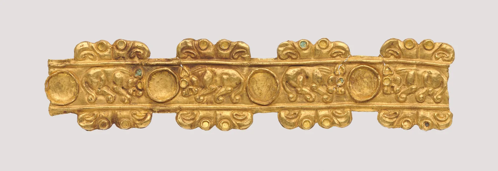 Section of a band with felines and heads of birds — تصویر رکورد موزهٔ متروپولیتن (دسترسی آزاد)