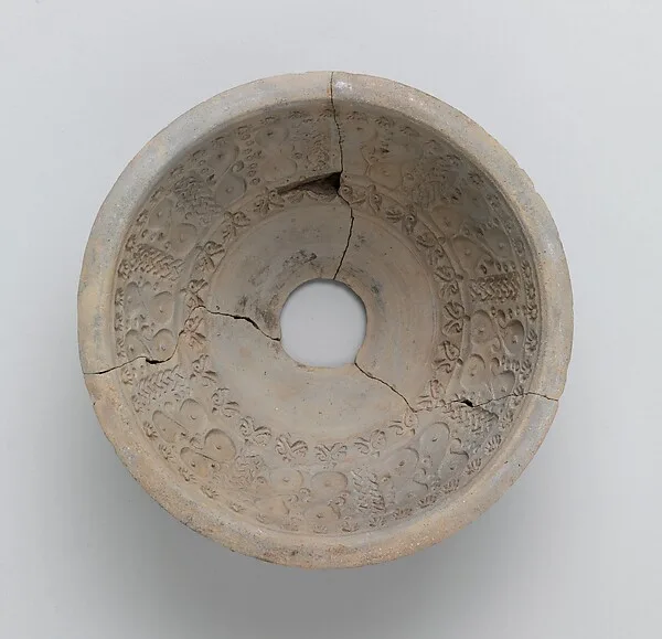Pottery Mold — تصویر رکورد موزهٔ متروپولیتن (دسترسی آزاد)