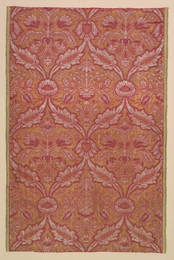 Textile with Flora — تصویر رکورد موزهٔ هنر کلیولند (دسترسی آزاد)