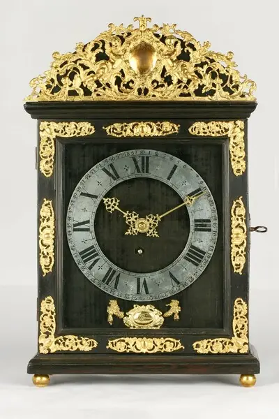 Tischuhr, L. Baronneau, Paris, um 1680 — تصویر رکورد یوروپیانا