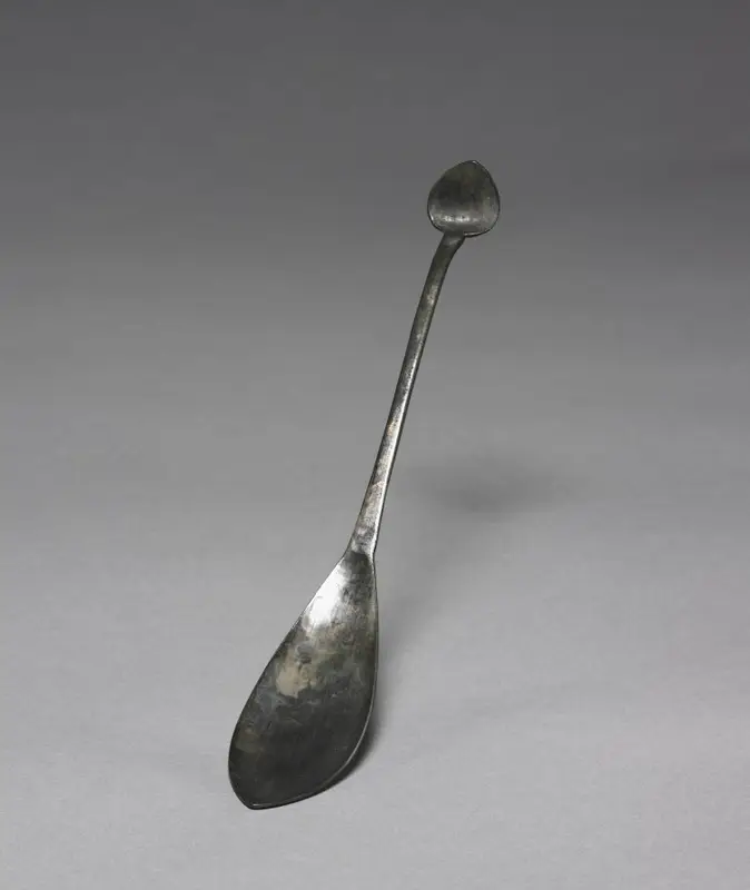 Spoon with Dual Heads — تصویر رکورد موزهٔ هنر کلیولند (دسترسی آزاد)