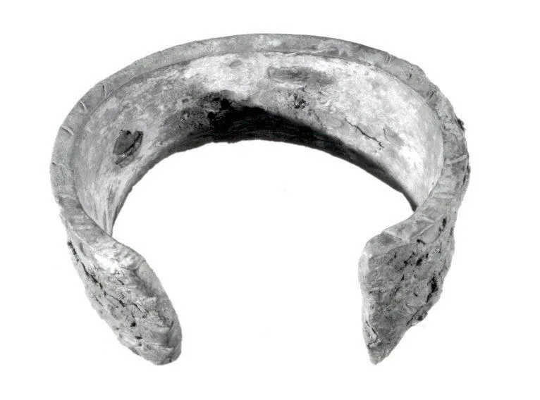 Bracelet — تصویر رکورد موزهٔ متروپولیتن (دسترسی آزاد)
