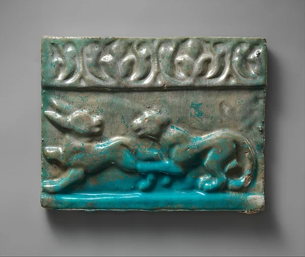 Tile from a Frieze — تصویر رکورد موزهٔ متروپولیتن (دسترسی آزاد)