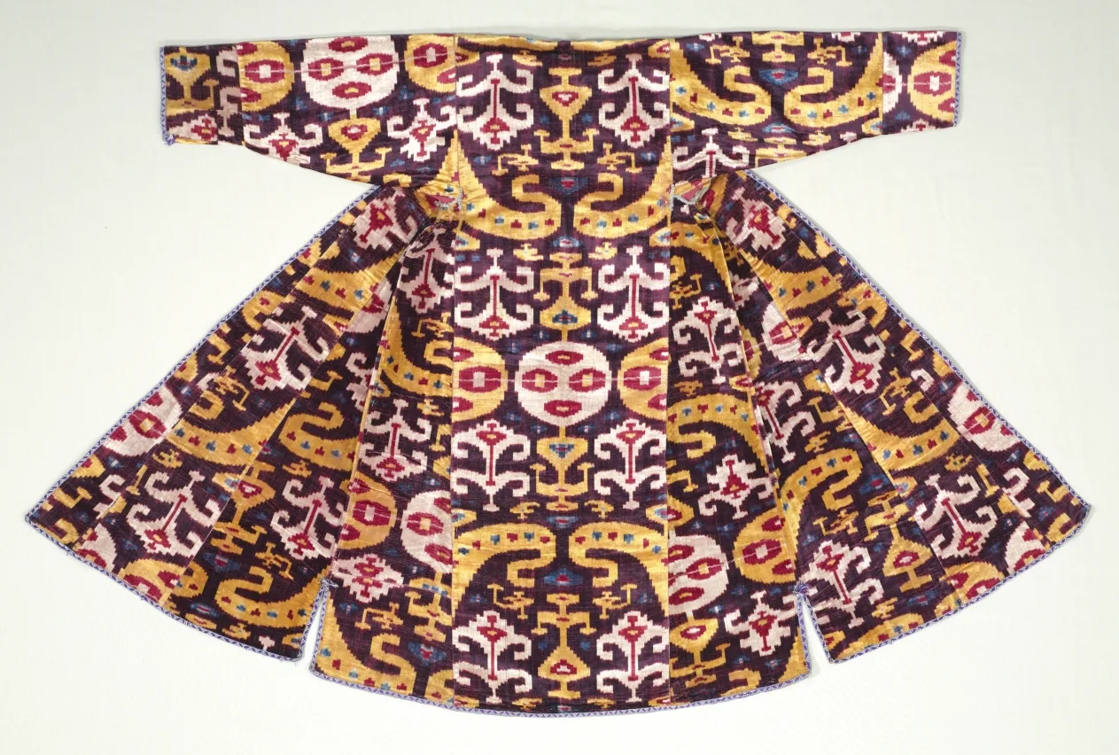 Woman’s Robe (munisak) — تصویر رکورد موزهٔ هنر کلیولند (دسترسی آزاد)
