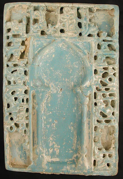 Tile with Niche Design — تصویر رکورد موزهٔ متروپولیتن (دسترسی آزاد)