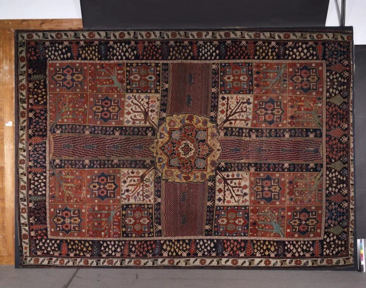 Carpet — تصویر رکورد موزهٔ ویکتوریا و آلبرت