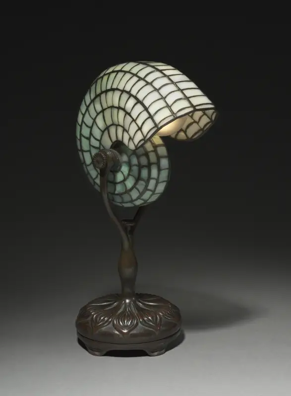 Nautilus Reading Lamp — تصویر رکورد موزهٔ هنر کلیولند (دسترسی آزاد)