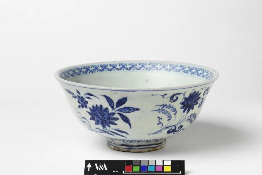 Bowl — تصویر رکورد موزهٔ ویکتوریا و آلبرت