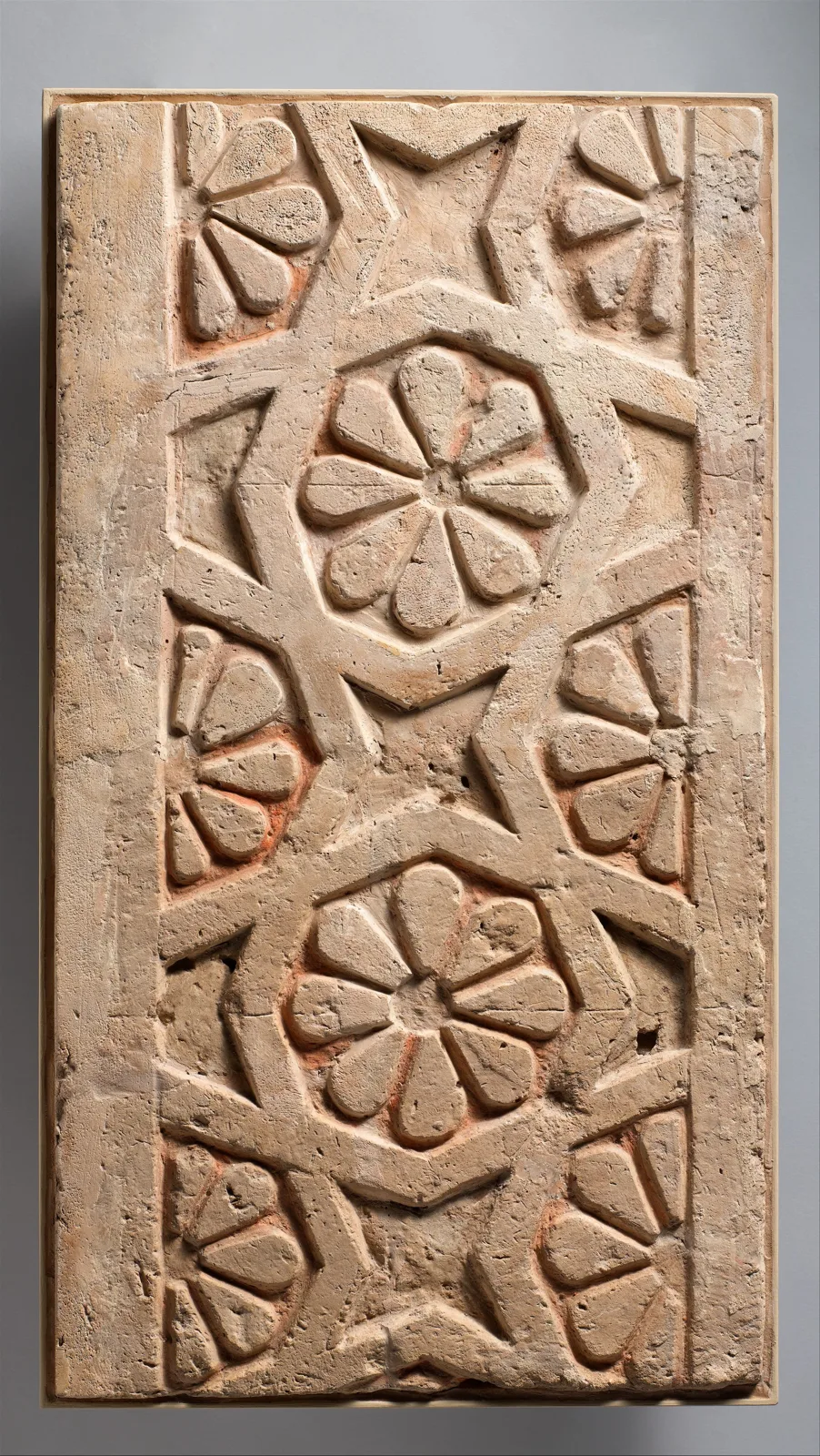 Fragment of a Frieze — تصویر رکورد موزهٔ متروپولیتن (دسترسی آزاد)