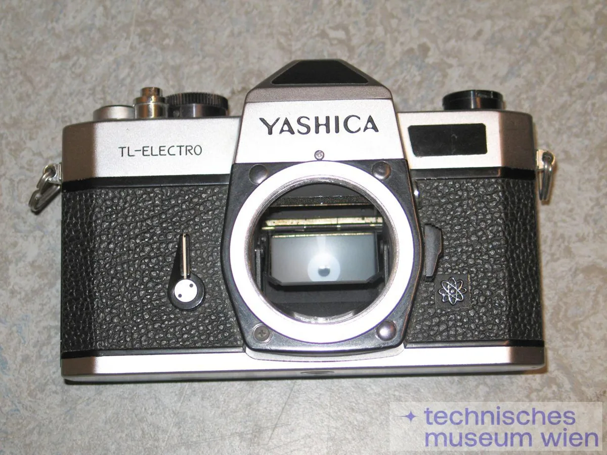 Spiegelreflexkamera Yashica TL-Electro — تصویر رکورد یوروپیانا