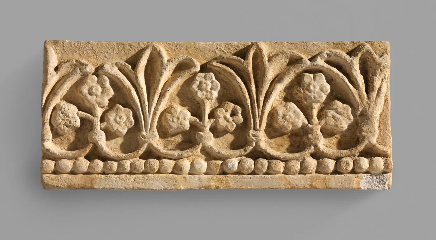 Wall decoration with floral and vegetal design — تصویر رکورد موزهٔ متروپولیتن (دسترسی آزاد)
