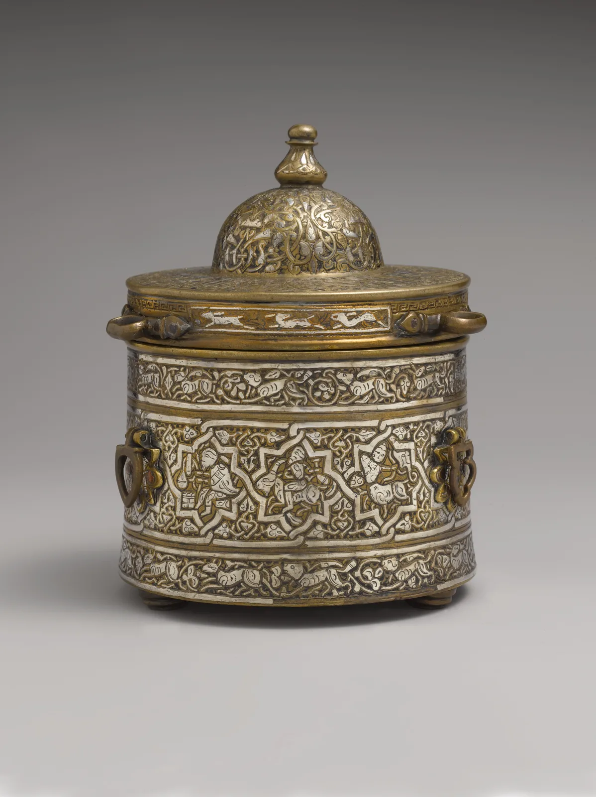 Inkwell with Zodiac Signs — تصویر رکورد موزهٔ متروپولیتن (دسترسی آزاد)