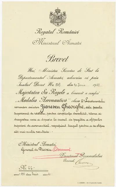 Brevet de decorație cu nr. 66 emis de Ministerul Armatei, prin care se acordă locotenentului comandor aviator Gheorghe Jienescu “Medalia Aeronautică”, clasa a III-a. Pe brevet, semnătura olografă a mi — تصویر رکورد یوروپیانا