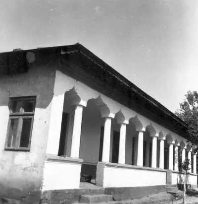 Detaliu arhitectură, com. Adunații Copăceni, jud. Giurgiu (1964) — تصویر رکورد یوروپیانا