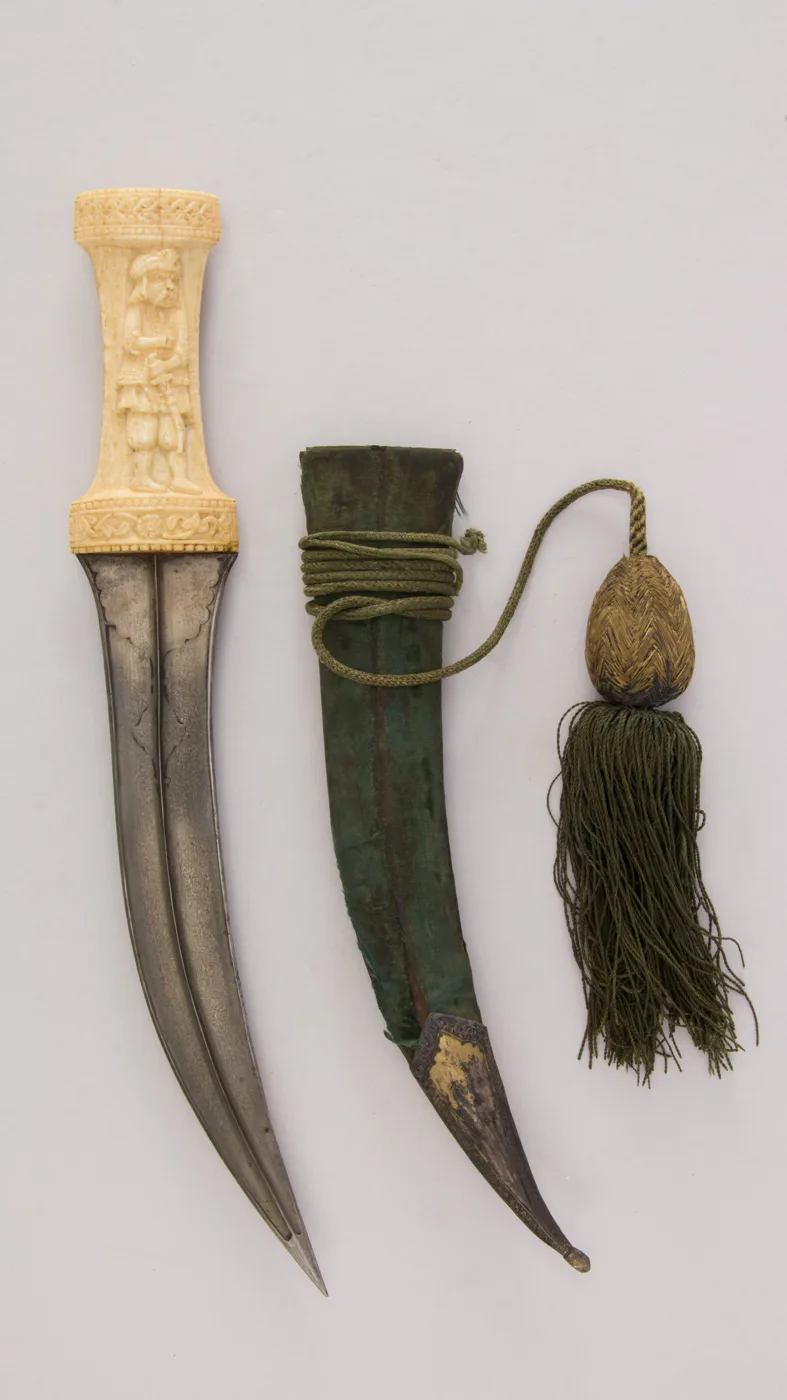 Dagger (Jambiya) with Sheath and Cord — تصویر رکورد موزهٔ متروپولیتن (دسترسی آزاد)