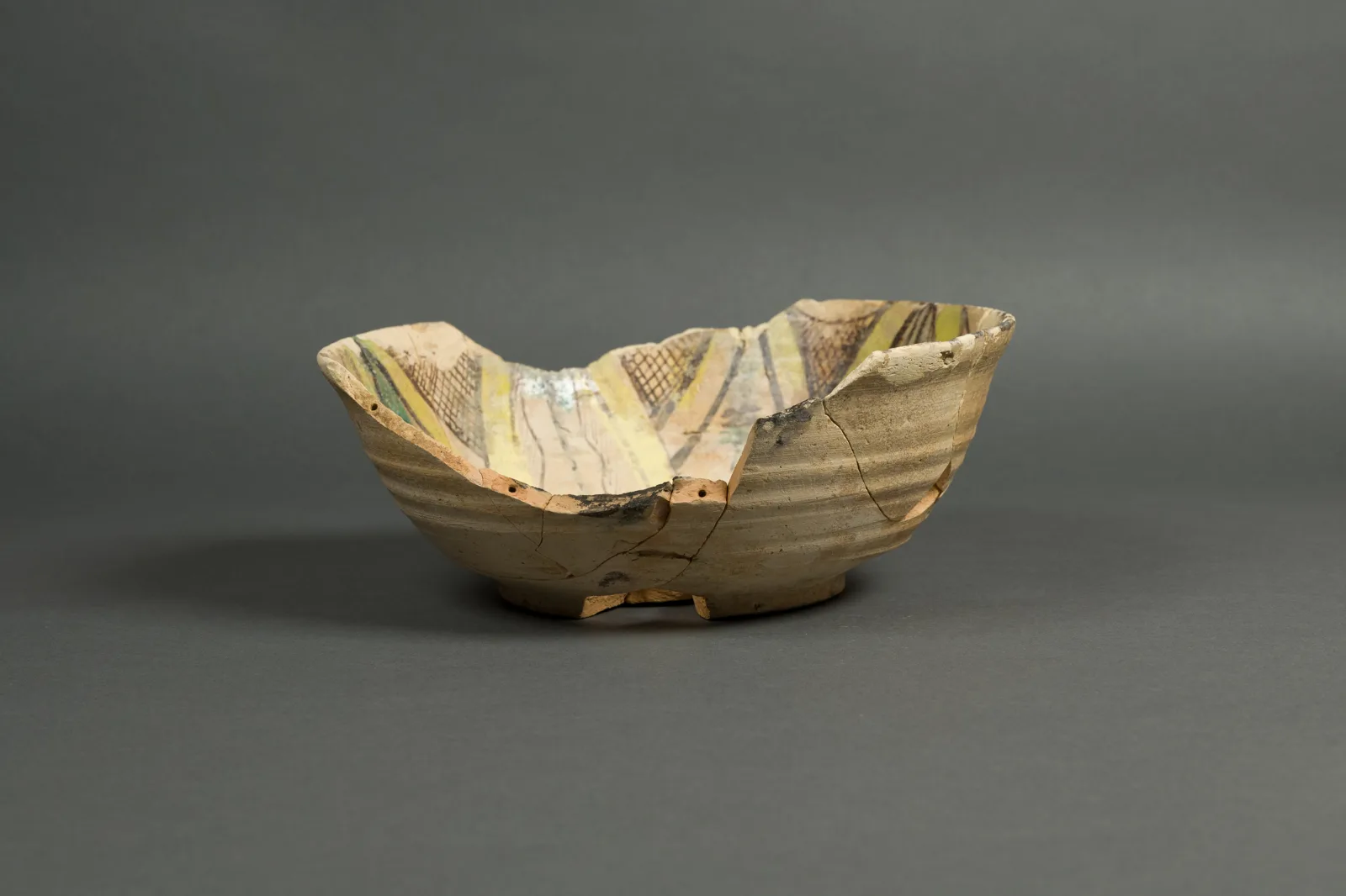 Bowl — تصویر رکورد موزهٔ متروپولیتن (دسترسی آزاد)