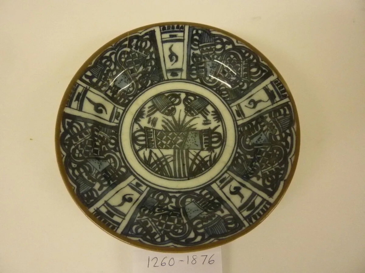 Plate — تصویر رکورد موزهٔ ویکتوریا و آلبرت