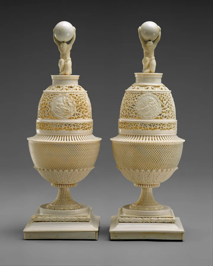 Pair of vases — تصویر رکورد ویکیداده