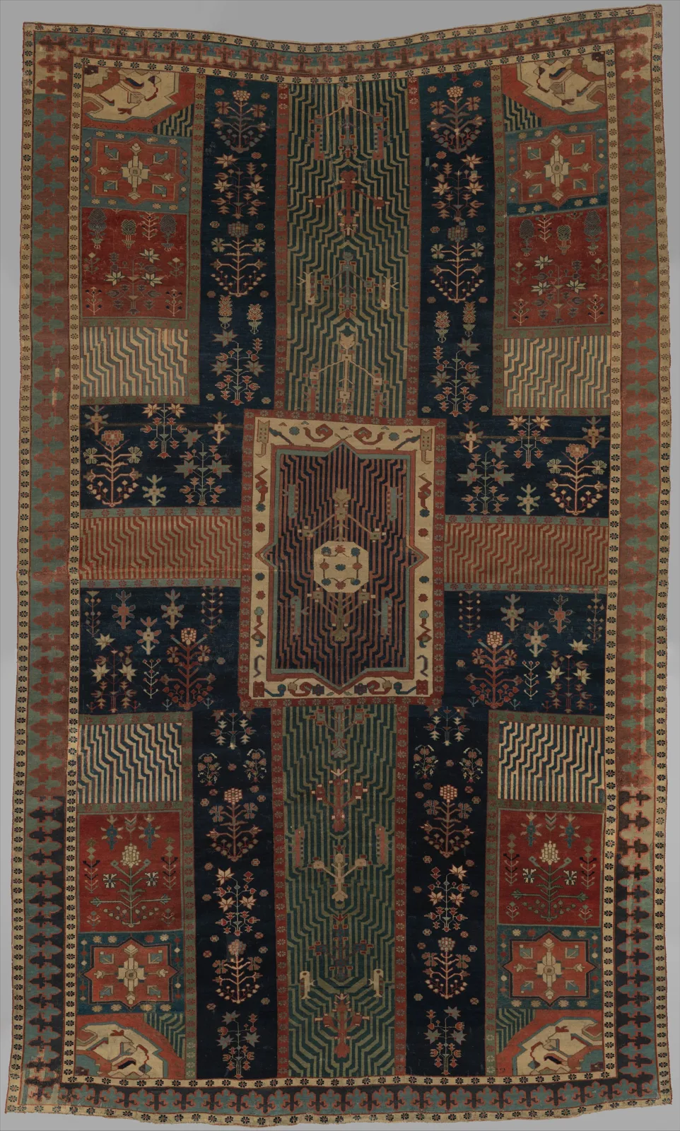 Garden Carpet — تصویر رکورد موزهٔ متروپولیتن (دسترسی آزاد)