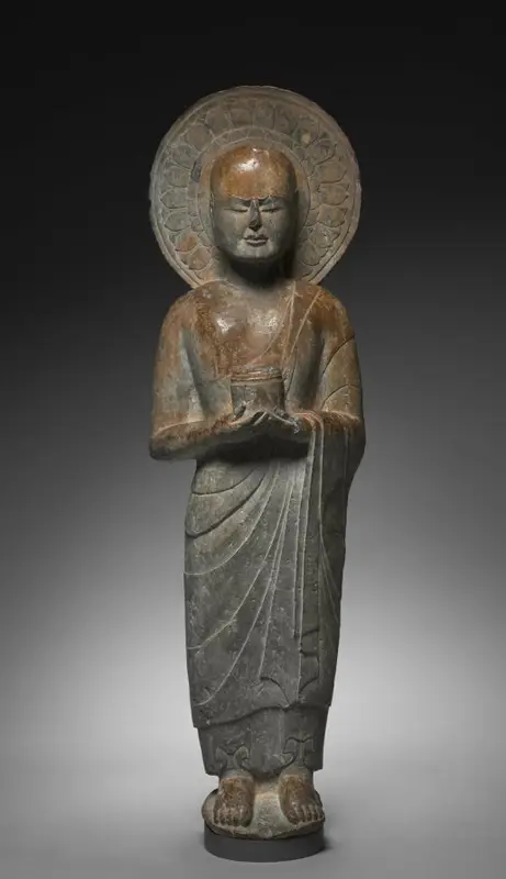Standing Disciple Mahakasyapa Holding a Cylindrical Reliquary — تصویر رکورد موزهٔ هنر کلیولند (دسترسی آزاد)