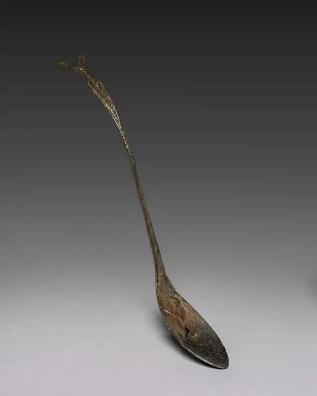 Spoon with Fish-Tail Design — تصویر رکورد موزهٔ هنر کلیولند (دسترسی آزاد)