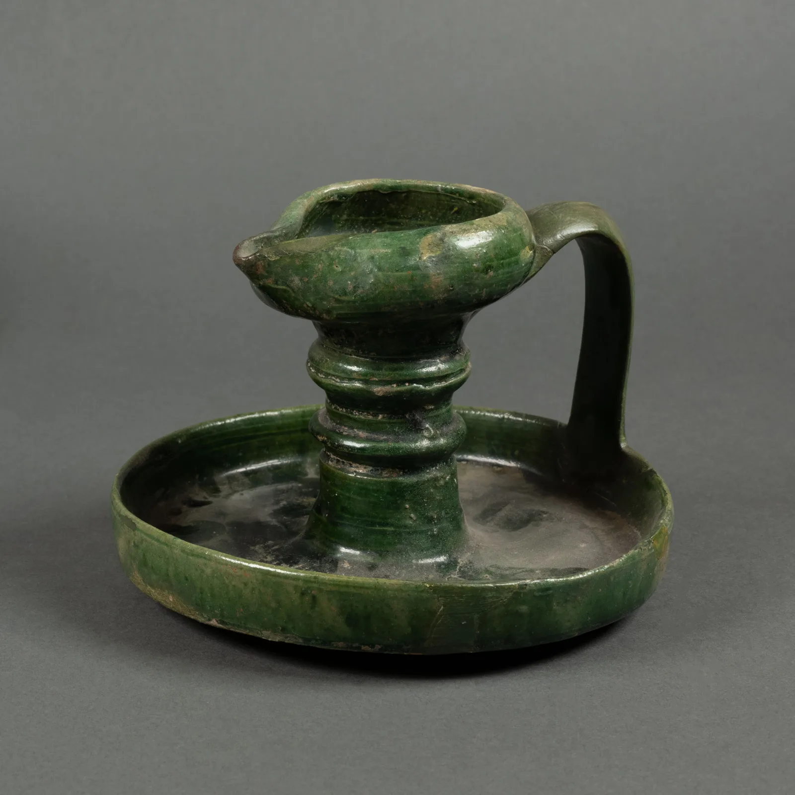 Lamp — تصویر رکورد موزهٔ متروپولیتن (دسترسی آزاد)