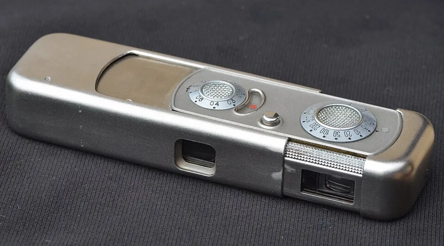 Minox 8x11 — تصویر رکورد ویکی‌داده