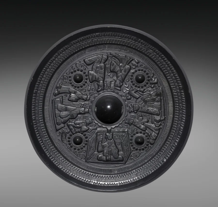 Mirror with Deities and Kings — تصویر رکورد موزهٔ هنر کلیولند (دسترسی آزاد)