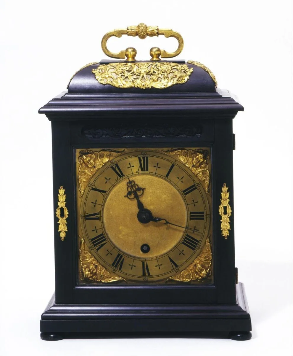Bracket clock — تصویر رکورد موزهٔ ویکتوریا و آلبرت
